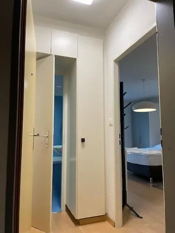 Terrific In The Centre - Art 2 *