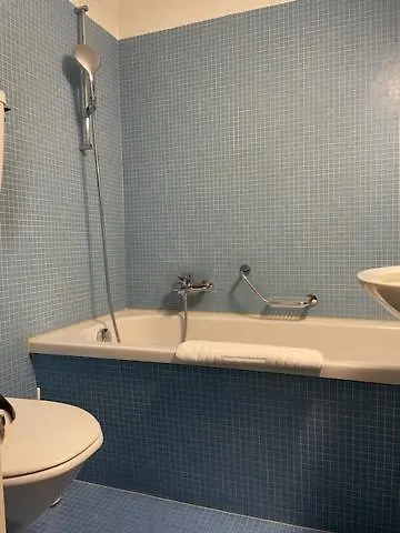 Апартаменты Terrific In The Centre - Art 2 *